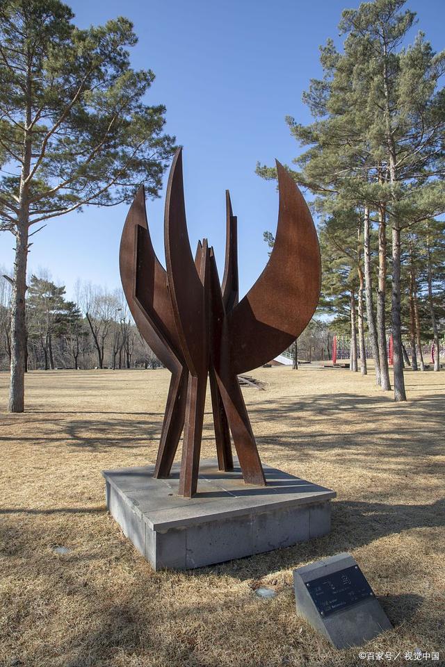 大兴锈钢板雕塑